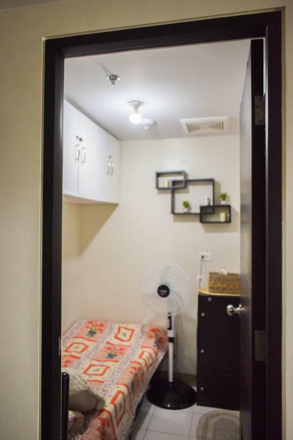 Manhattan Plaza Tower 1 Quezon City Exterior foto