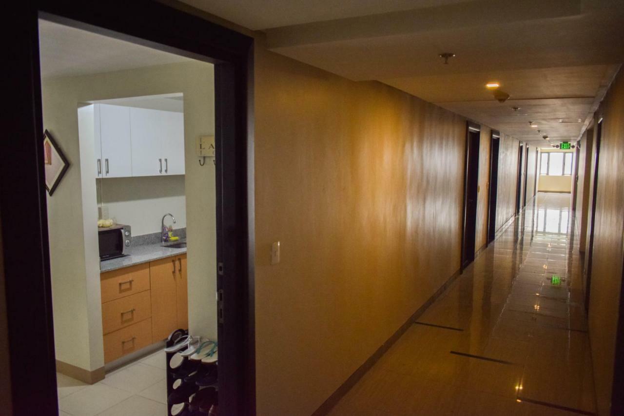 Manhattan Plaza Tower 1 Quezon City Exterior foto